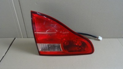 Toyota avensis verso t22 лампа крышки левый задняя фото №1