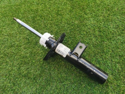 Mercedes a klasa 177 amg 35 амортизатор левый перед фото №1