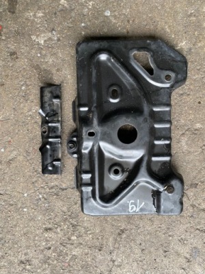 19 mercedes w212 e klasa основание аккумулятор фото №1