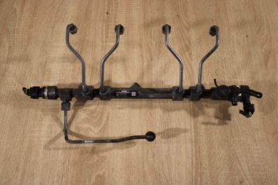 Молдинг впрыскная hyundai santa fe ii 2.2 crdi комплектная фото №1