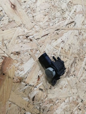 Клапан вакууму passat b6 2.0 tdi 1k0906283a фото №1