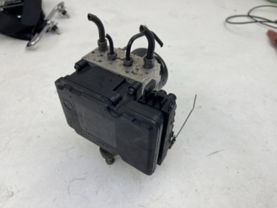 Насос abs mercedes w204 lift slk r172 w172 a2044316912 фото №1