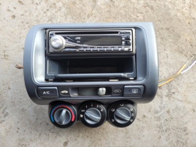 Honda jazz ii 02-08 рамка радио 1 din фото №1