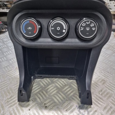 Панель кондиціонера полиця mitsubishi lancer viii x фото №1