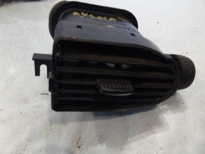 W168 решітка обдув права фото №1