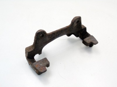 Скоба суппорт перед fiat marea 1.9 jtd фото №1