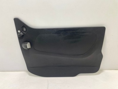 Renault trafic iii lift 829a06559r оббивка обшивка двері правий задня фото №1