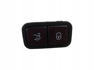 Mercedes w206 кнопка закривання кришки a2068200701 фото №1