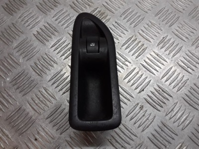 Панель скло лівий задня renault laguna ii 8200016013 фото №1