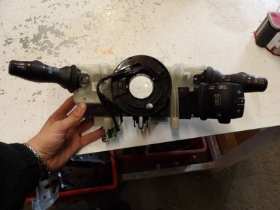 Переключатель комбинированный 255670019r renault оригинальный номер фото №1