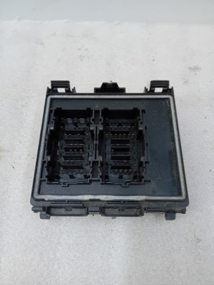 Коробка запобіжників h1bt-14d068-bf fiesta mk8 фото №1