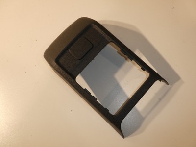 Vw scirocco рамка заглушка туннель 1q0863289e фото №1