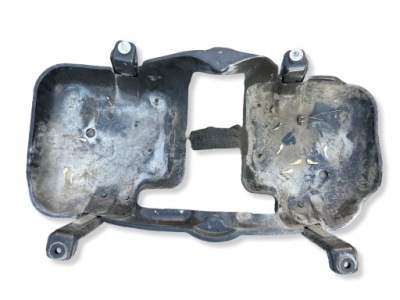 Кронштейн бака топлива защита pod land rover evoque ii k8d2-9b007 фото №1
