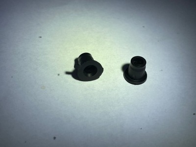 Fiat 126p tulejka pod emblemat, znaczek - ORYGINAŁ