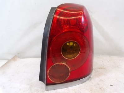 FARO PARTE TRASERA PARTE TRASERA DERECHA TOYOTA AVENSIS T25 UNIVERSAL  