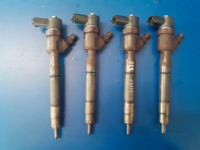 Форсунка інжектор kia 1.6 crdi 0445110320 фото №1