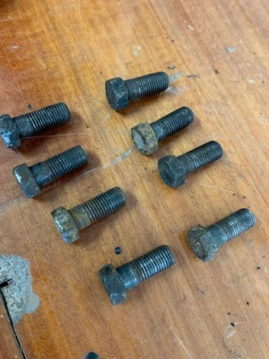 Chevrolet corvette c3 болти кріпильні привідний вал задні #620 фото №1