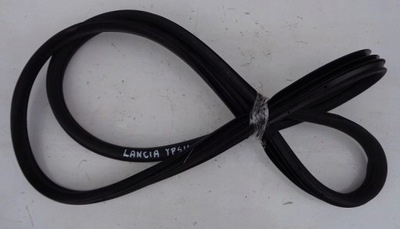 Lancia ypsilon iii 12 прокладка дверь левая задняя фото №1