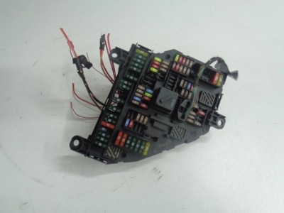 Bmw f01 f10 f11 коробка запобіжників фото №1