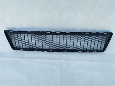 Toyota verso решітка середня бампера 53112-of040 фото №1