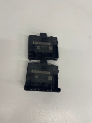 Модуль блок керування двері vw audi 5q0 5q0959592k фото №1