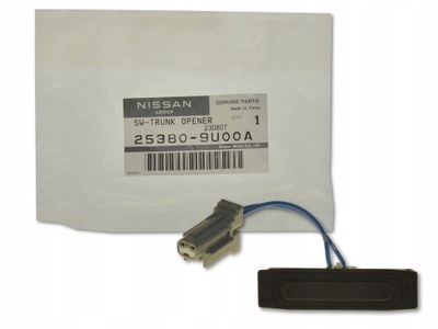 Nissan note e11 06-12 кнопка кришки багажника фото №1