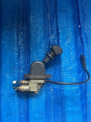 Man tga клапан гальма ручного 81523156156 фото №1