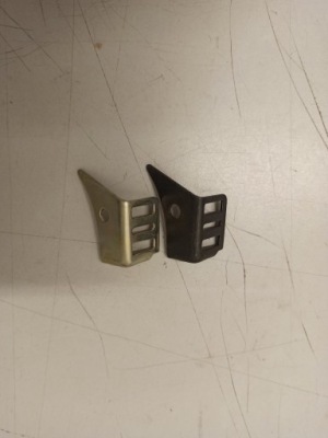 Кронштейн насоса уприскування mercedes t1 a6010781841 фото №1