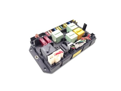 Land rover range rover 4.4 4x4 бензин yqe000350 фото №1