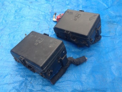 Dodge challenger 15 16 17 коробка запобіжників фото №1