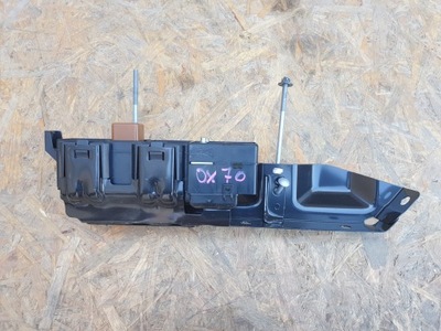 Infiniti qx70 коробка запобіжників фото №1