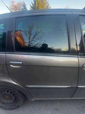 Двері задні праве задня правий lancia musa lift 2010r vr690 grigio rossini фото №1