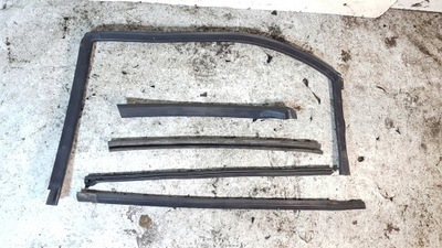 Уплотнители стекло левый задняя kpl alfa romeo 156 sedan фото №1