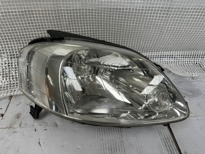 Vw fox права лампа передня фото №1