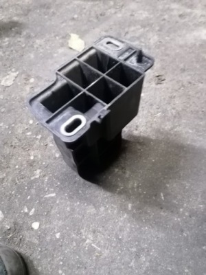 Renault clio iv зона деформації права t0000128751 фото №1