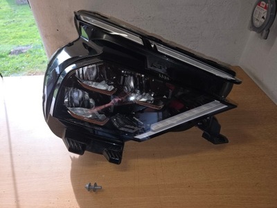 Лампа права citroen c4 iii full led 9830649280 europa фото №1