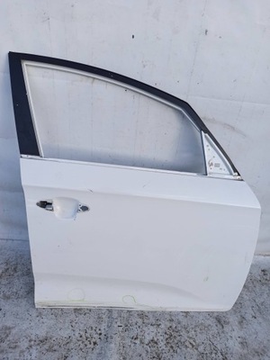 Kia carens iv 4 дверь правый перед передние фото №1