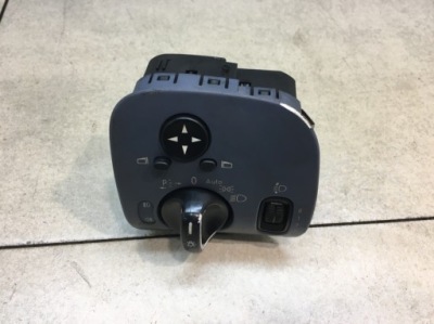 Выключатель света mercedes w203 a2035450604 фото №1