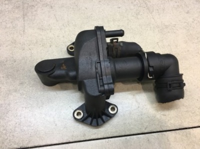 Корпус термостата discovery iii 2.7 td 4h2q8592bf фото №1