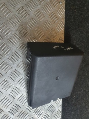 Кришка коробка запобіжників opel оригінальний номер 93363144 фото №1