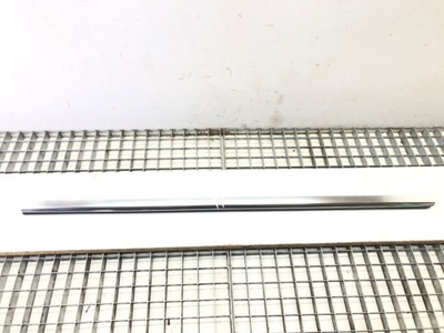 Молдинг уплотнитель задняя правая хром mercedes c117 фото №1