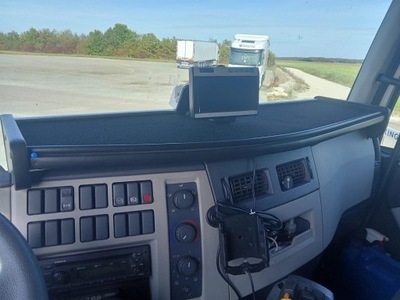 Полиця stolik na панель приладів volvo fe / fl фото №1