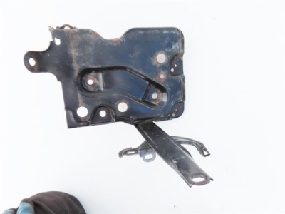 Основание аккумулятор toyota yaris ii 1.0 1.3 1.33 фото №1