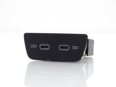 Панель 2x вход выход разъём port usb-c vw t-roc 2g6035954 фото №1