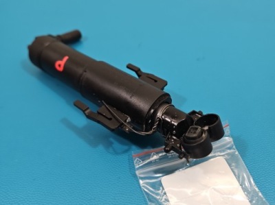 Омивач фара правий bmw g30 7393510 фото №1