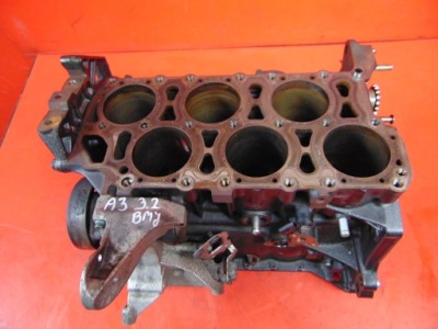 Audi a3 8p 3.2 bmj tt golf v r32 блок двигуна фото №1