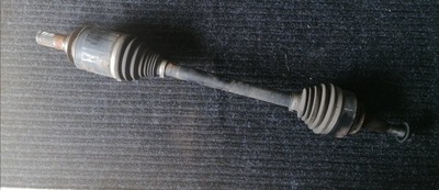 Приводной вал правая задняя cherokee wk2 p68193667aa фото №1