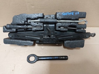 Hyundai santa fe ii lift вкладиш домкрат ключ вушко фото №1