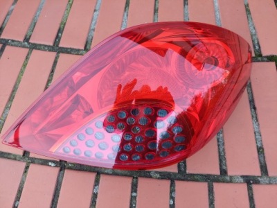 Peugeot 207 06-09 лампа задня задня права hb фото №1