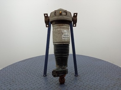 Audi q7 i 4l амортизатор задня лівий 7l8616019a фото №1